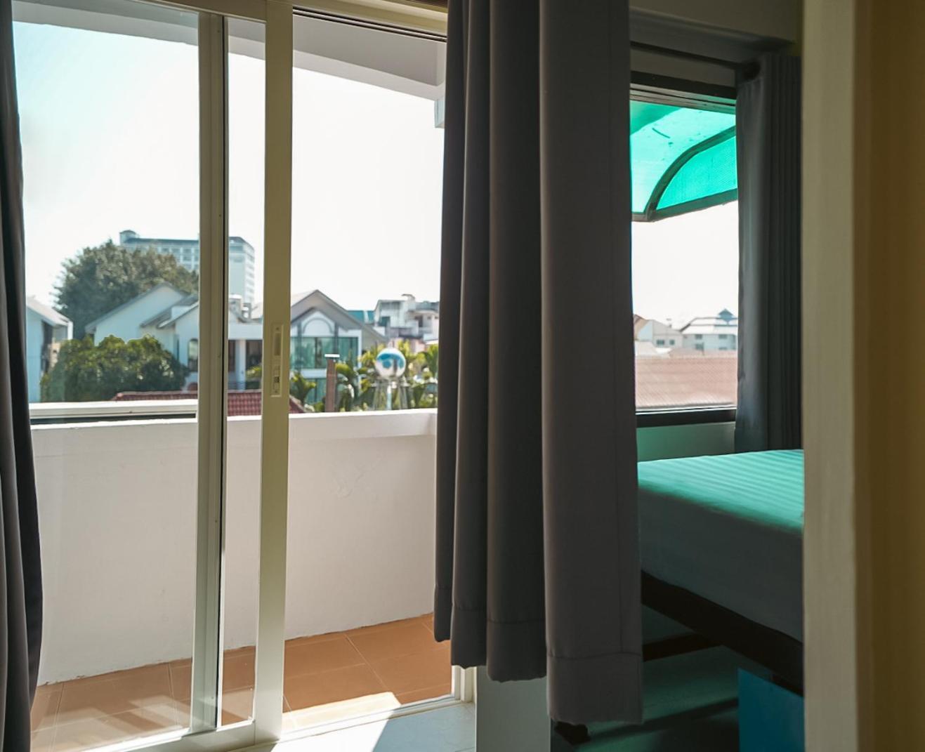Stamps Backpackers Chiang Mai Exterior foto
